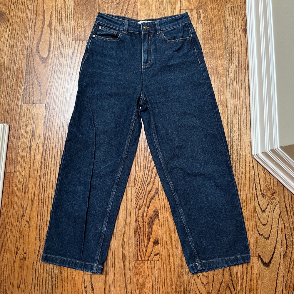 Dark wash wide leg blue jeans
